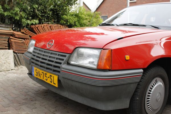 Update Nr2: WEER GESTOLEN!!! Rode Kadett-E van JamesB009